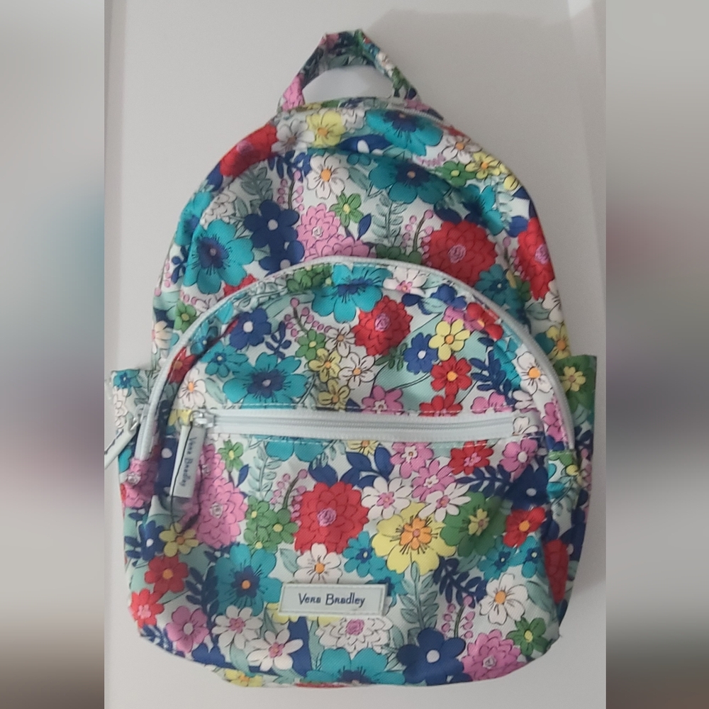 Vera Bradley Far Out Floral Lighten Up Essential Backpack Padded 3 Zippers Euc